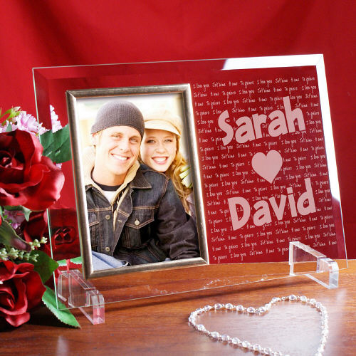 GiftsForYouNow.com offers great Sweetest Day picture frames.
