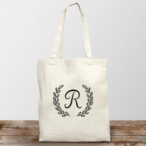 personalized initial with wreath tote 8104172-l