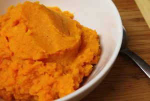 thanksgiving dinner mashed sweet potato