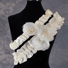 Delicate Flower Ivory Wedding Garter D3108I