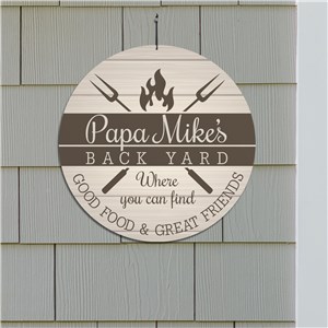 Personalized BBQ With Good Food And Great Friends Round Sign