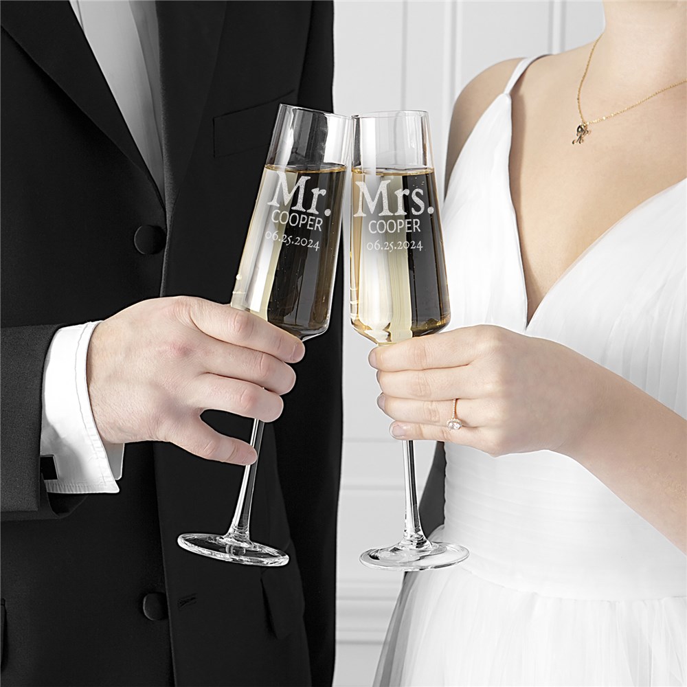 Engraved Mr. And Mrs. Bride And Groom Toasting Glasses Set