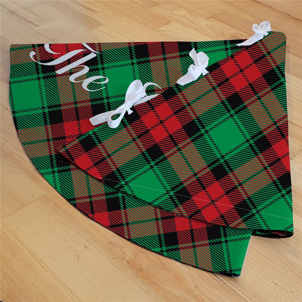 Personalized Christmas Tree Skirt With Festive Plaid Pattern